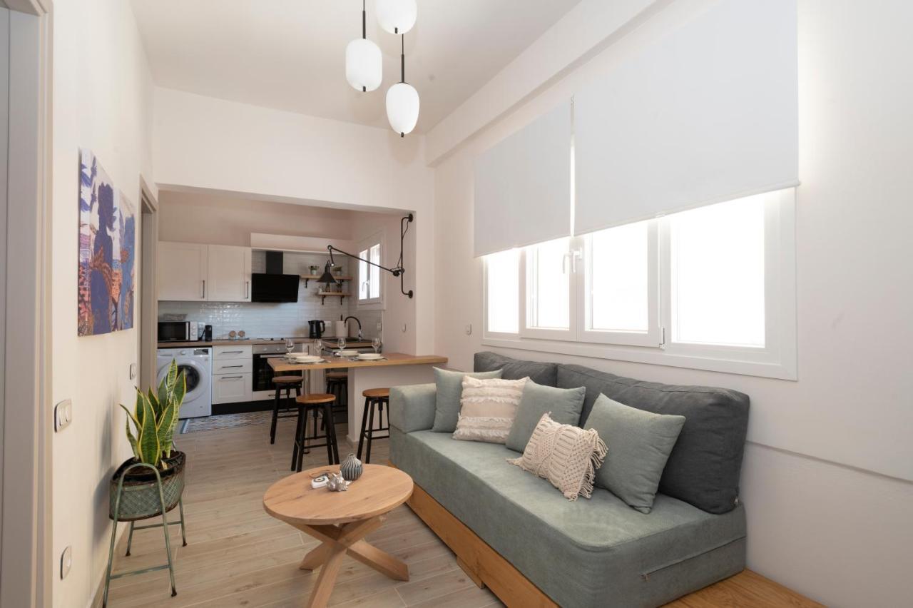 Camara Luxury Apartments Pylos Bagian luar foto