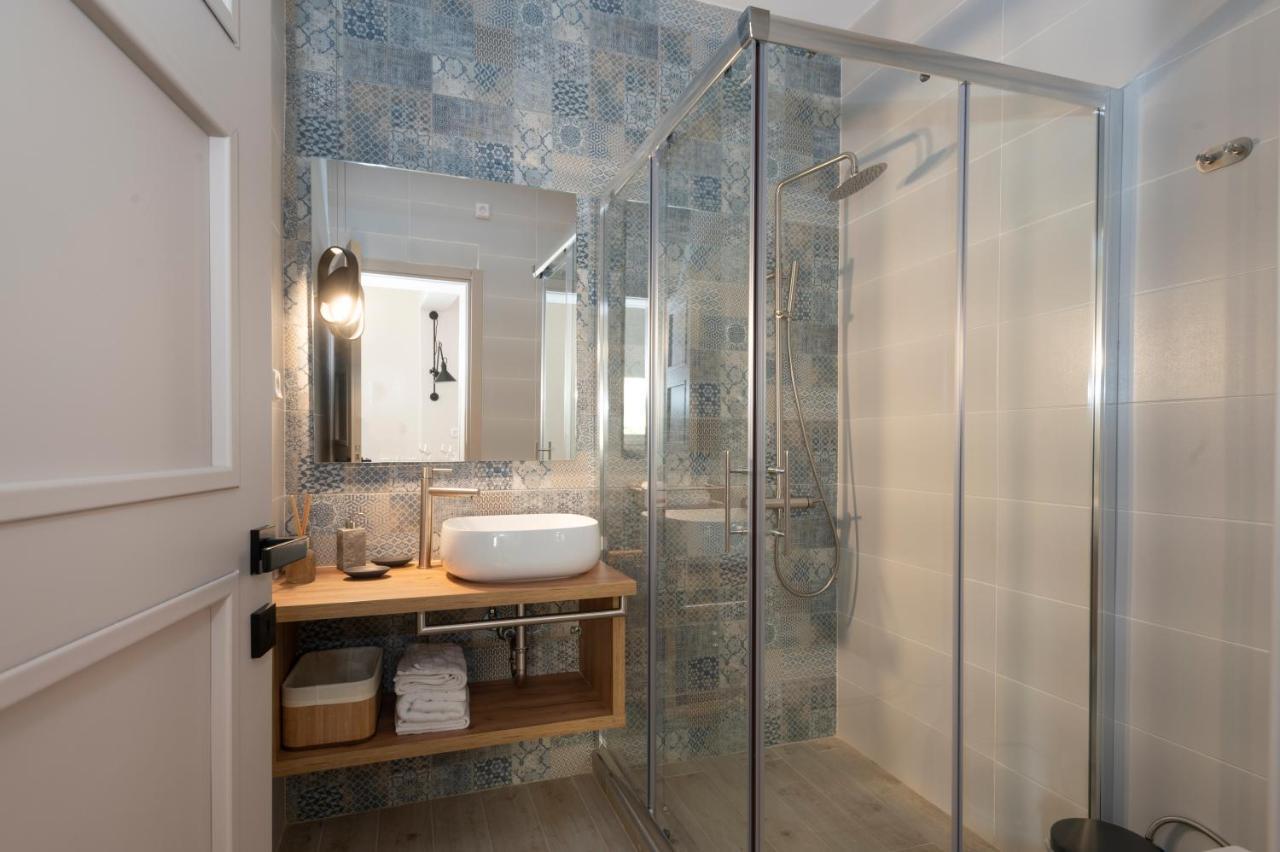 Camara Luxury Apartments Pylos Bagian luar foto