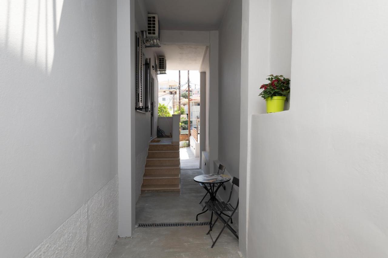 Camara Luxury Apartments Pylos Bagian luar foto
